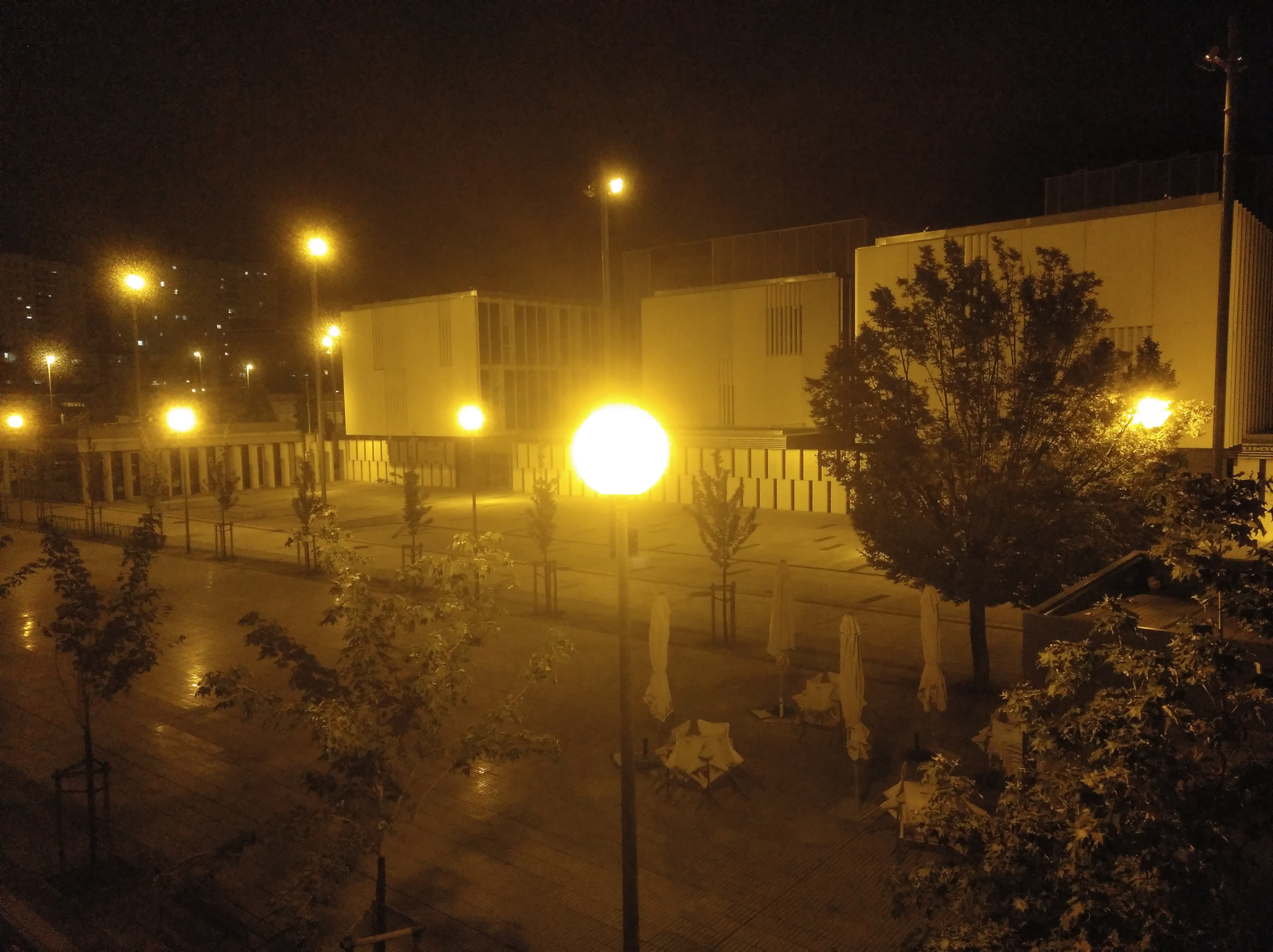 Alumbrado en un barrio de Pamplona