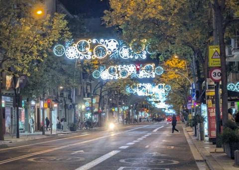 Alumbrado de Navidad en Barcelona. 1 enero 2025.